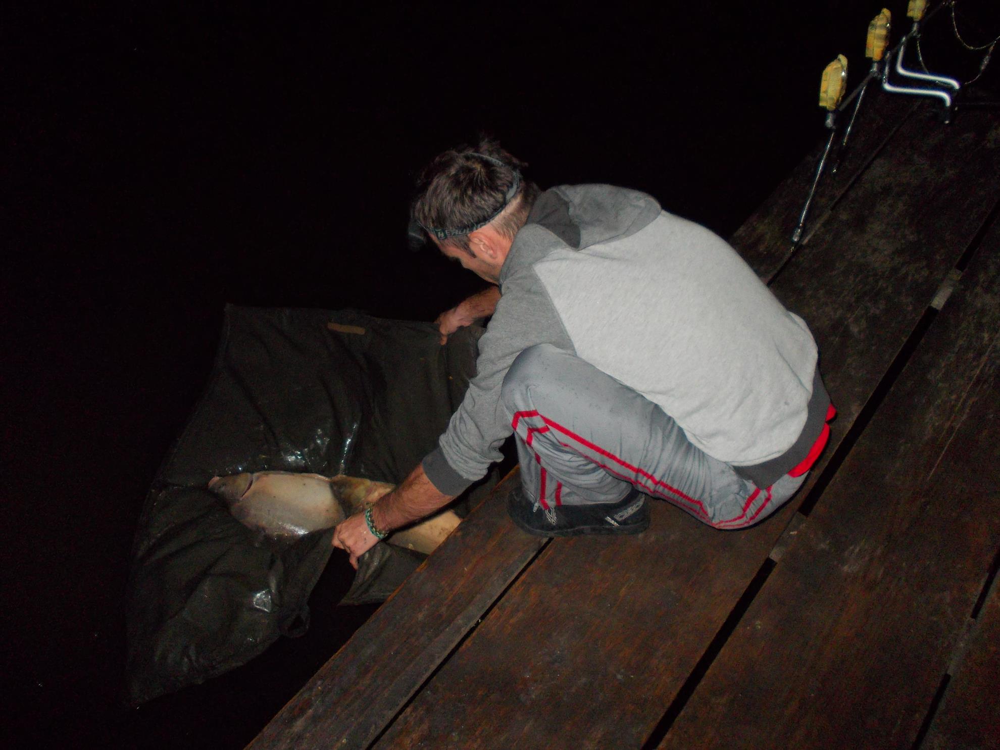 Love for fishing !!! - Sa nu le tinem prea mult pe mal..